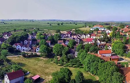 Rodinne Vinarstvi Spevak فندق 3*