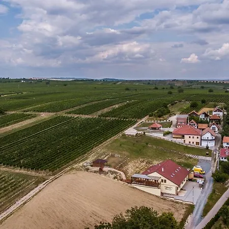Rodinne Vinarstvi Spevak 3*